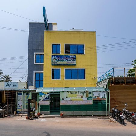 French Park Inn بونديتْشيري المظهر الخارجي الصورة
