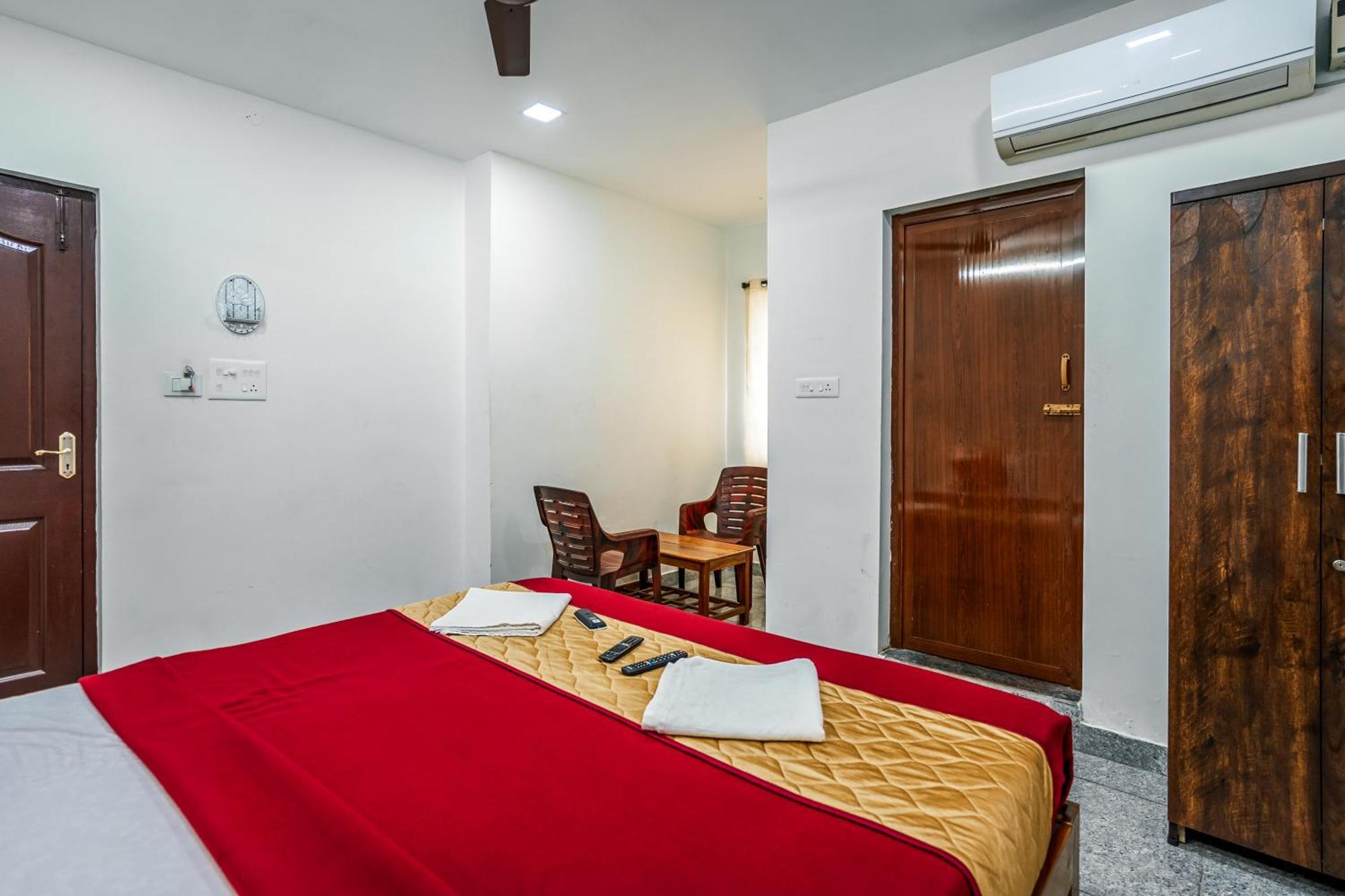 French Park Inn بونديتْشيري المظهر الخارجي الصورة